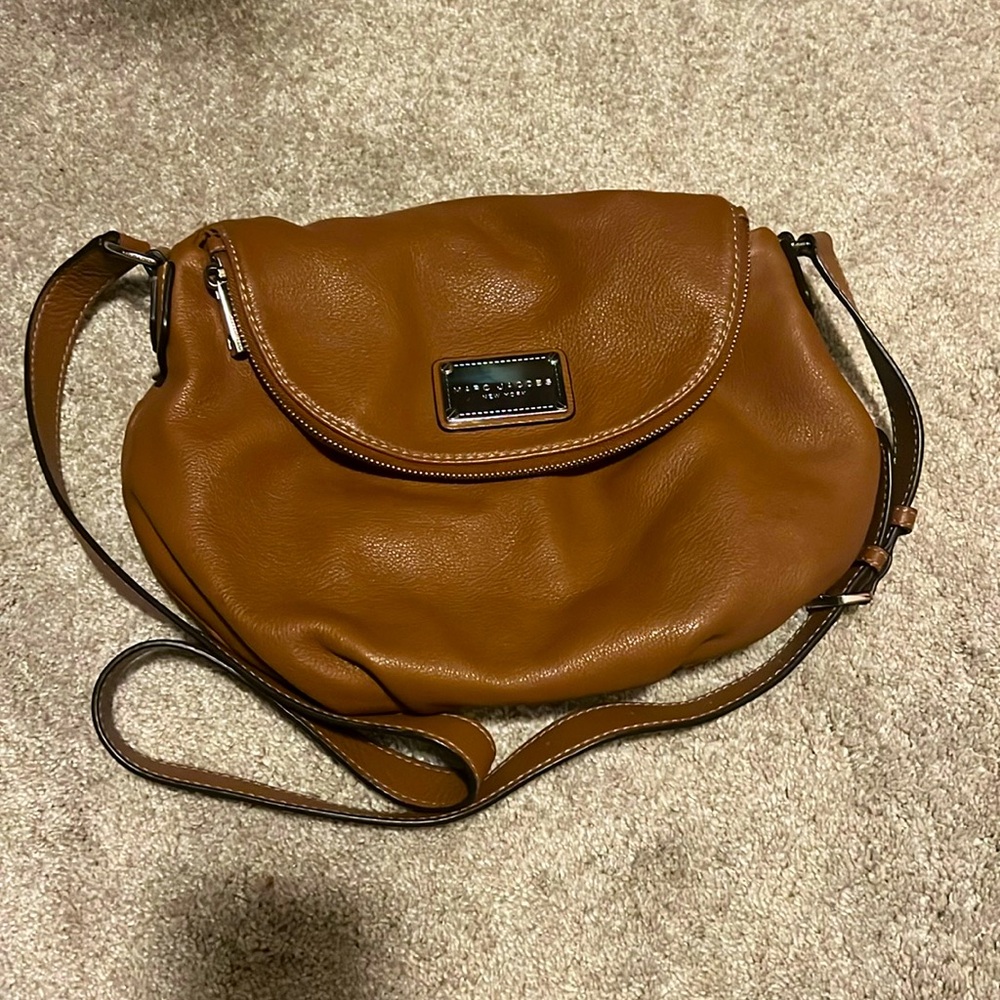 Excellent exterior and interior condition Marc Jacobs crossbody purse